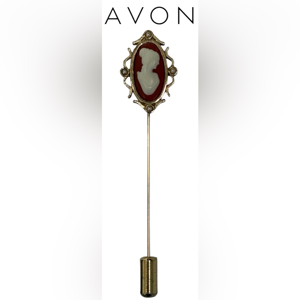 VINTAGE AVON HAT PIN CAMEO GOLD TONE FAUX PEARL